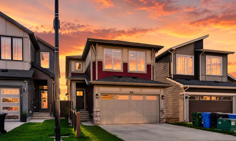215 Mallard Grove SE