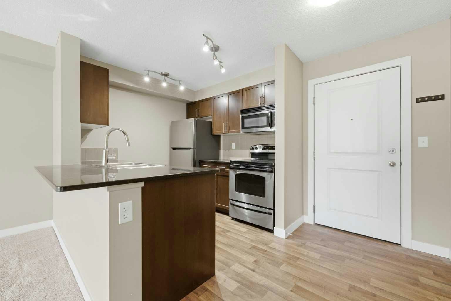 1110-625 Glenbow Drive - 4