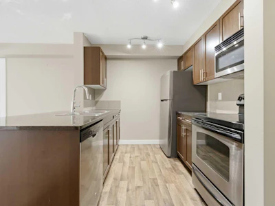 1110-625 Glenbow Drive - 5