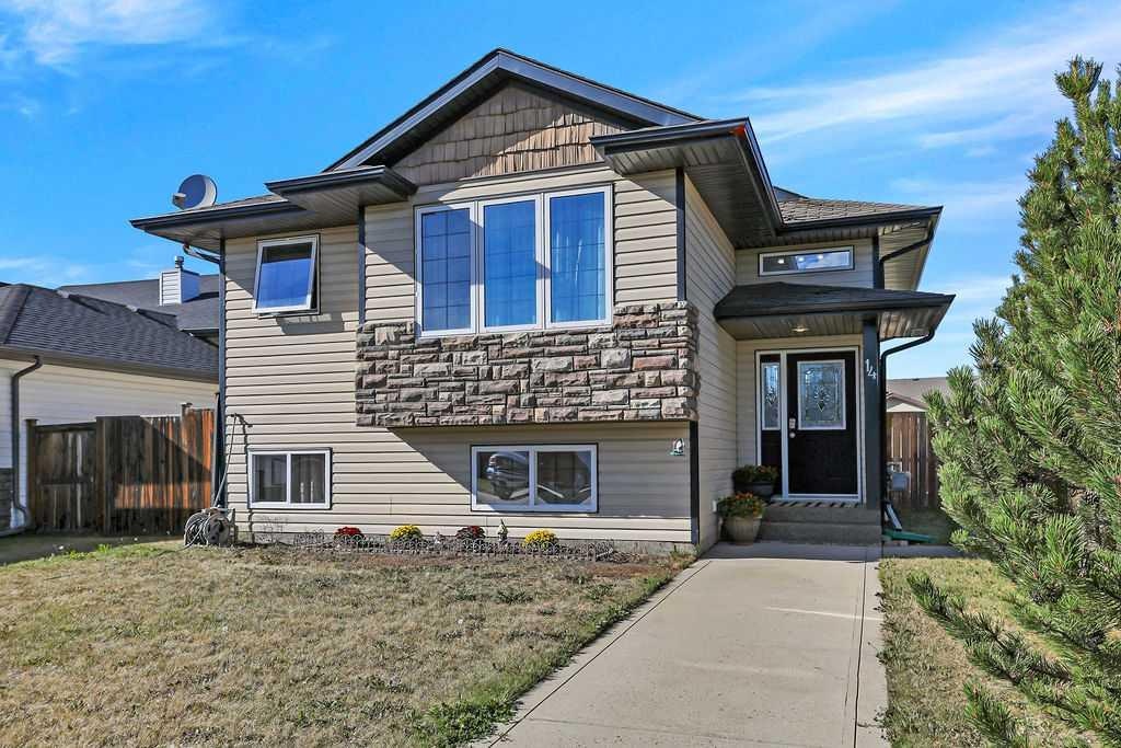 14 Lincoln Street, Sylvan Lake, AB, T4S 2P9