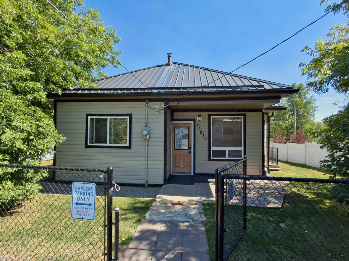 22813 8 Avenue, Crowsnest Pass, AB, T0K 1C0