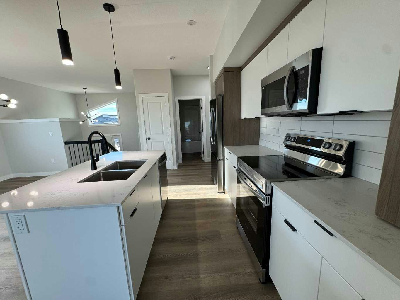 B-10210 128 Avenue, Grande Prairie, AB, T8V 6S9 - 7