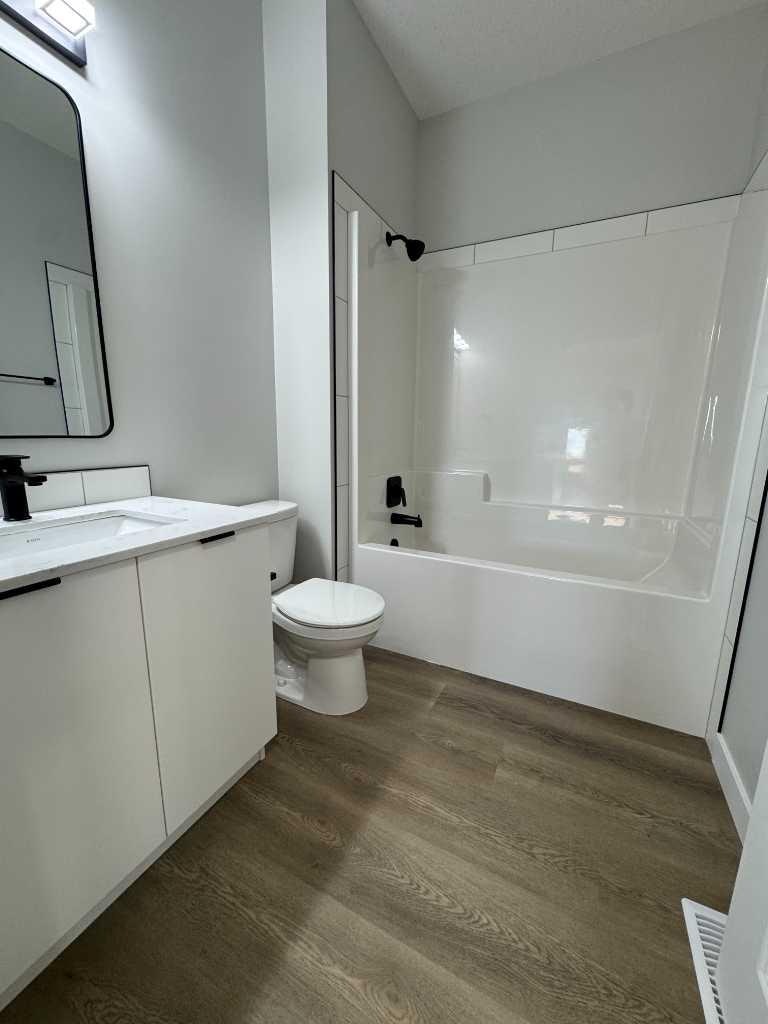 B-10210 128 Avenue, Grande Prairie, AB, T8V 6S9 - 8