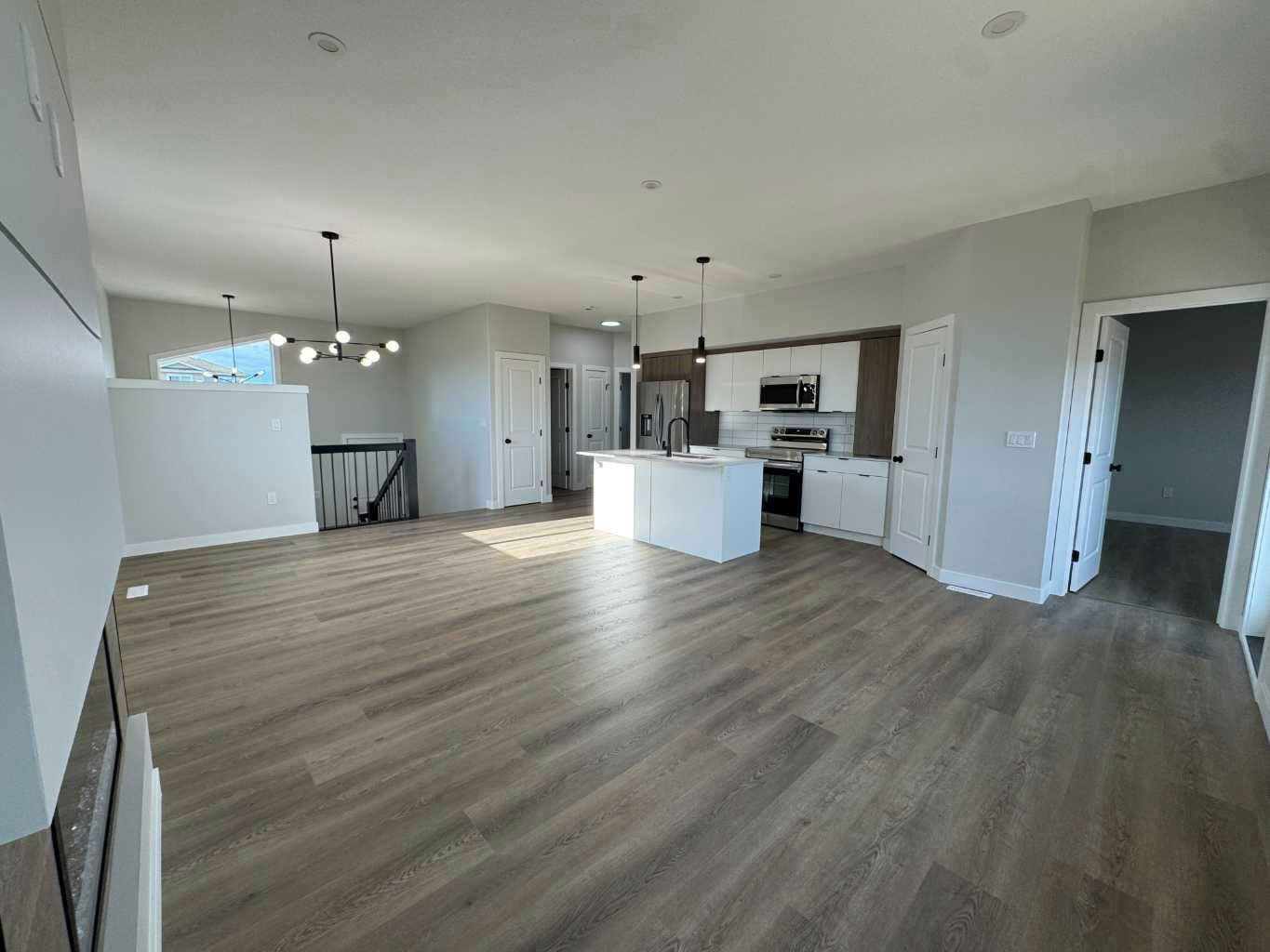 B-10210 128 Avenue, Grande Prairie, AB, T8V 6S9 - 5