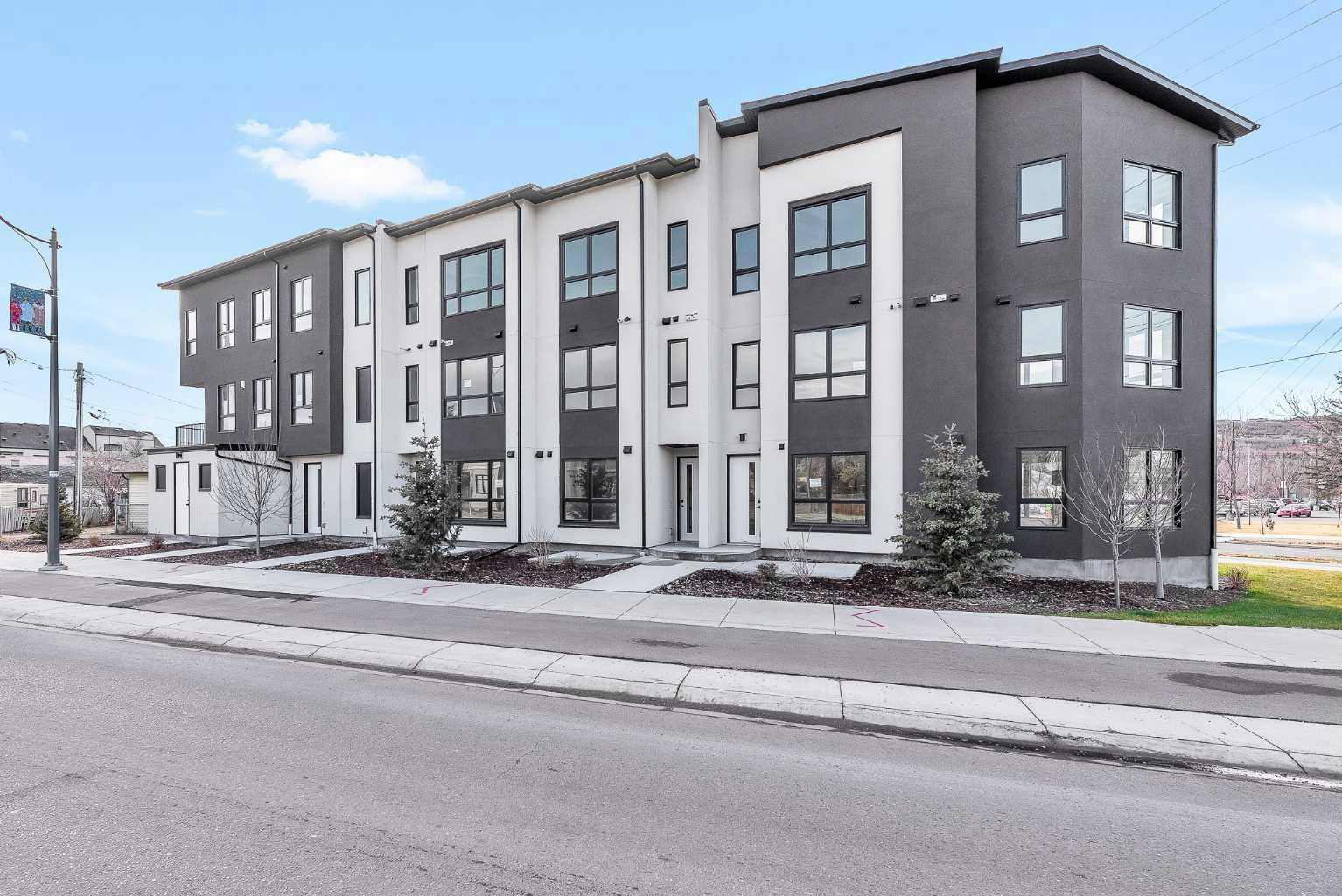 4905 Bowness Road NW, Calgary, AB, T3B 1H1