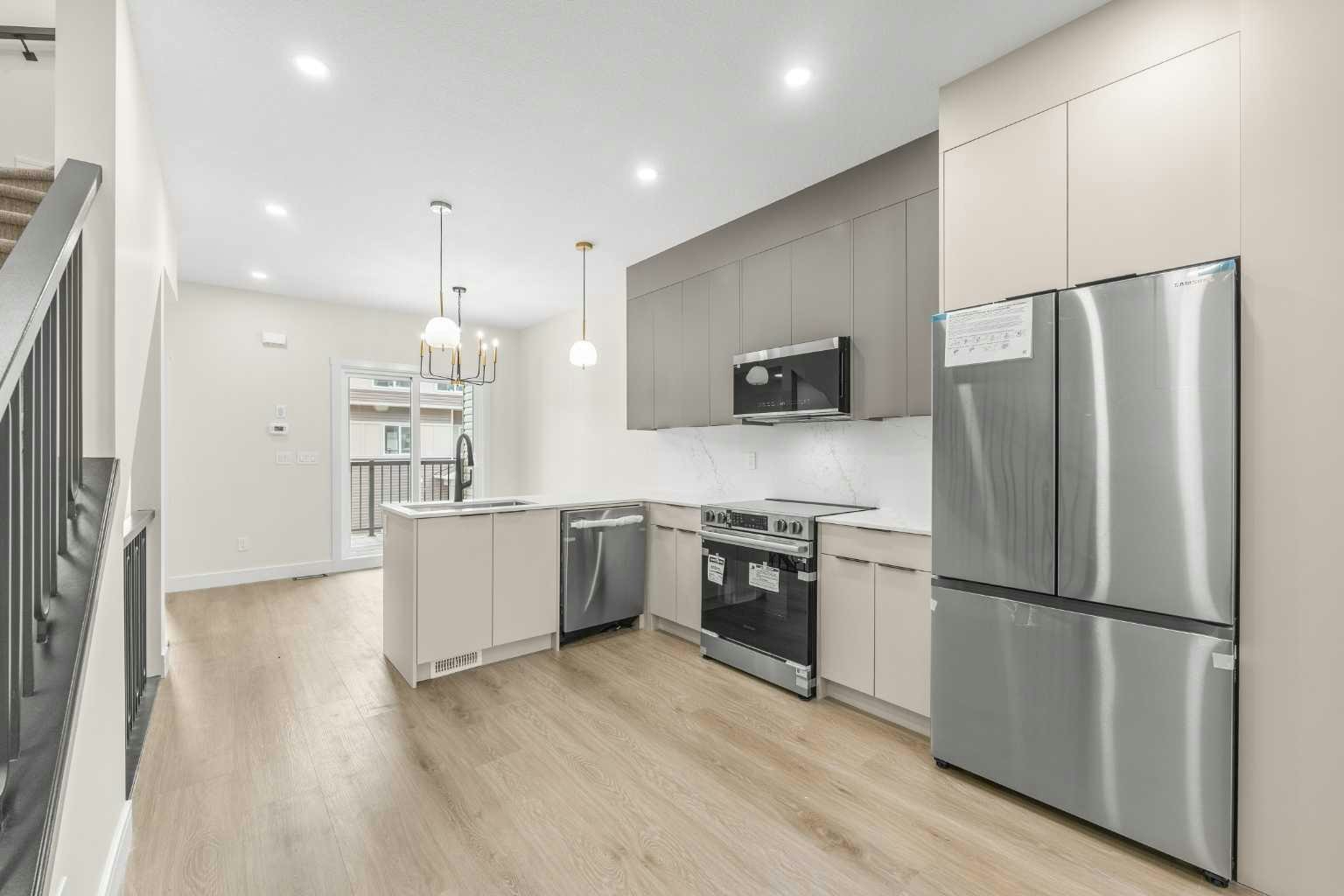 301-67 Panatella Square NW, Calgary, AB, T3K 2S7