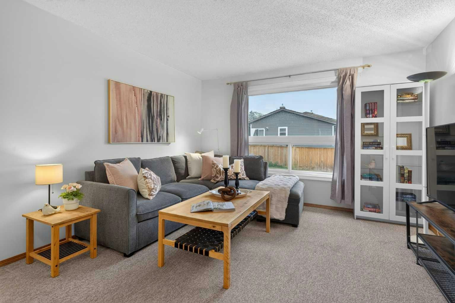179 Pinecliff Close NE, Calgary, AB, T1Y 4N4