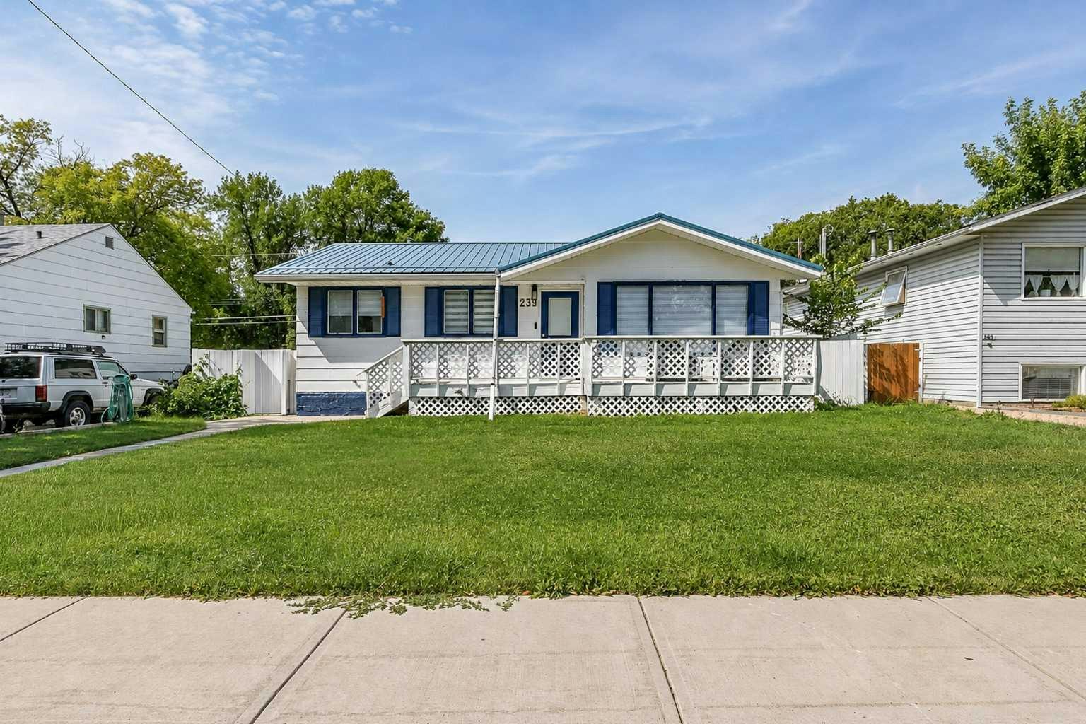 239 2 Street E, Brooks, AB, T1R 0G8