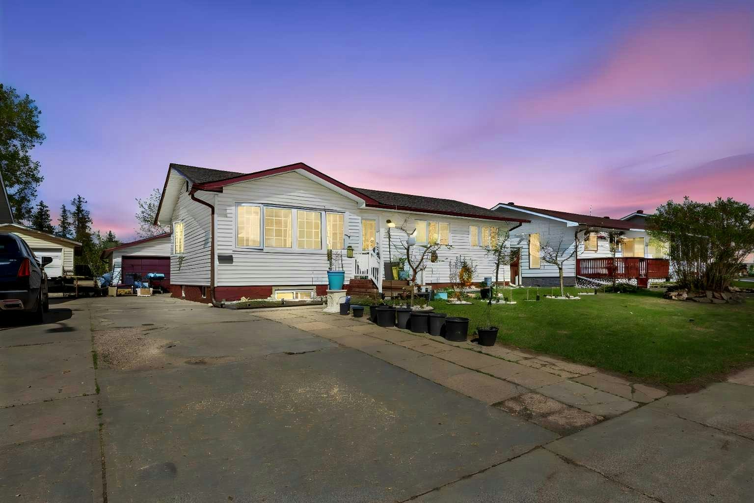 34 Biggs Avenue, Fort Mcmurray, AB, T9H 1M1