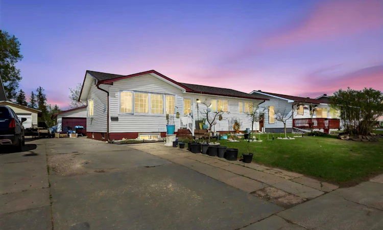 34 Biggs Avenue
