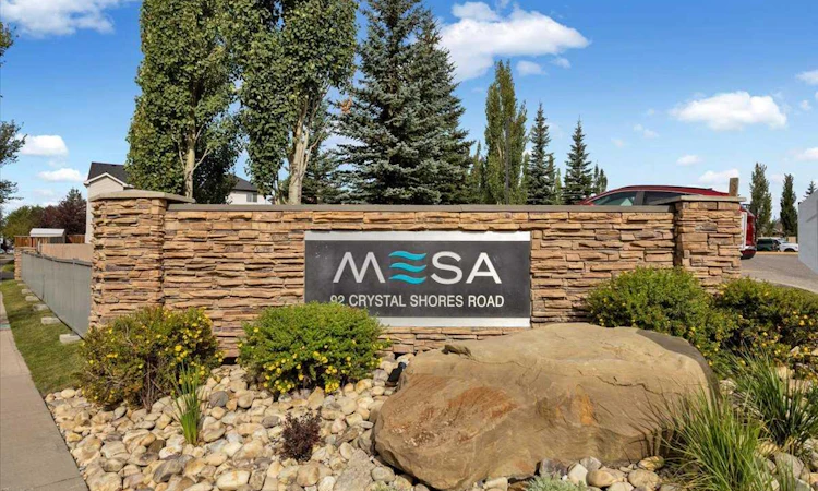 2408-92 Crystal Shores