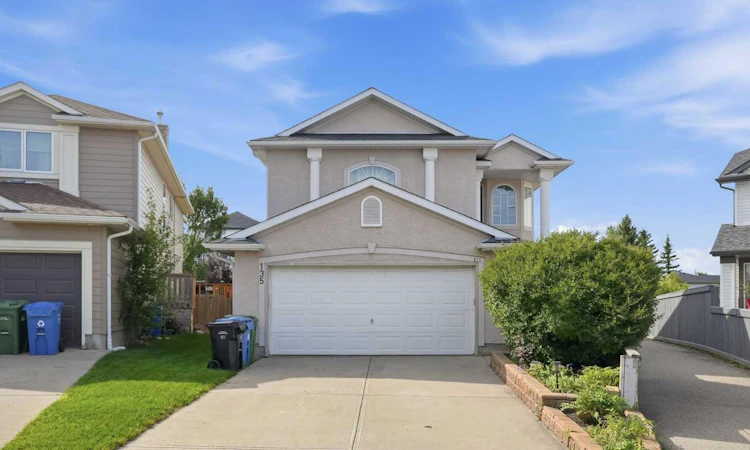 135 Millview Gardens SW
