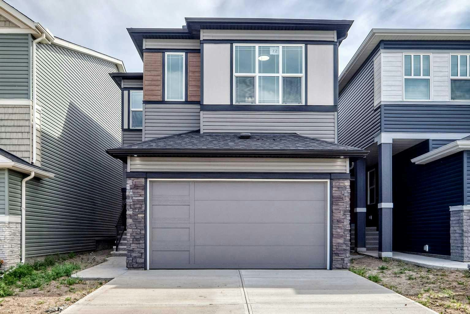 72 Lucas Gardens NW, Calgary, AB, T3P 2S1