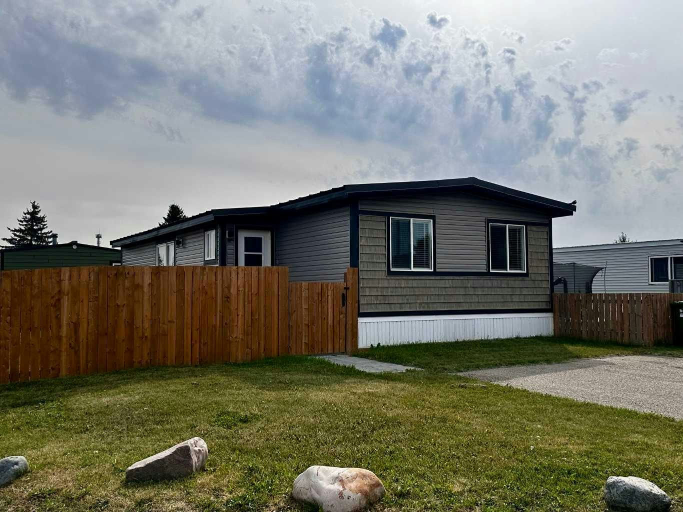 200-5344 76 Street, Red Deer, AB, T4P 2A6