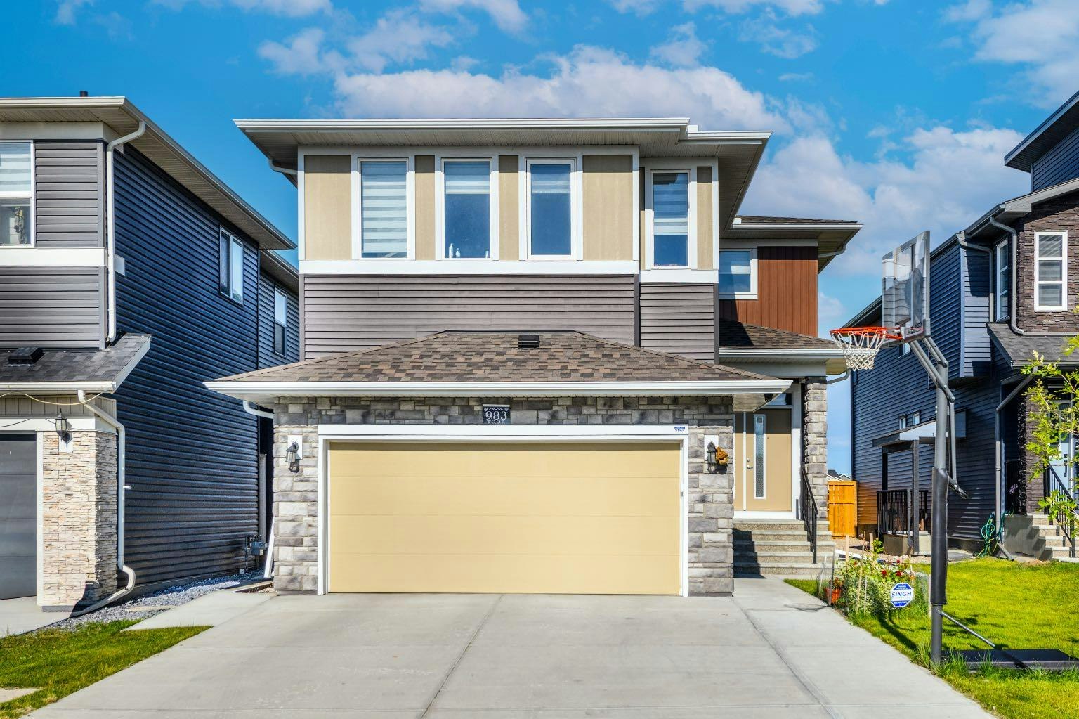983 Corner Meadows Way NE, Calgary, AB, T3N 1X8