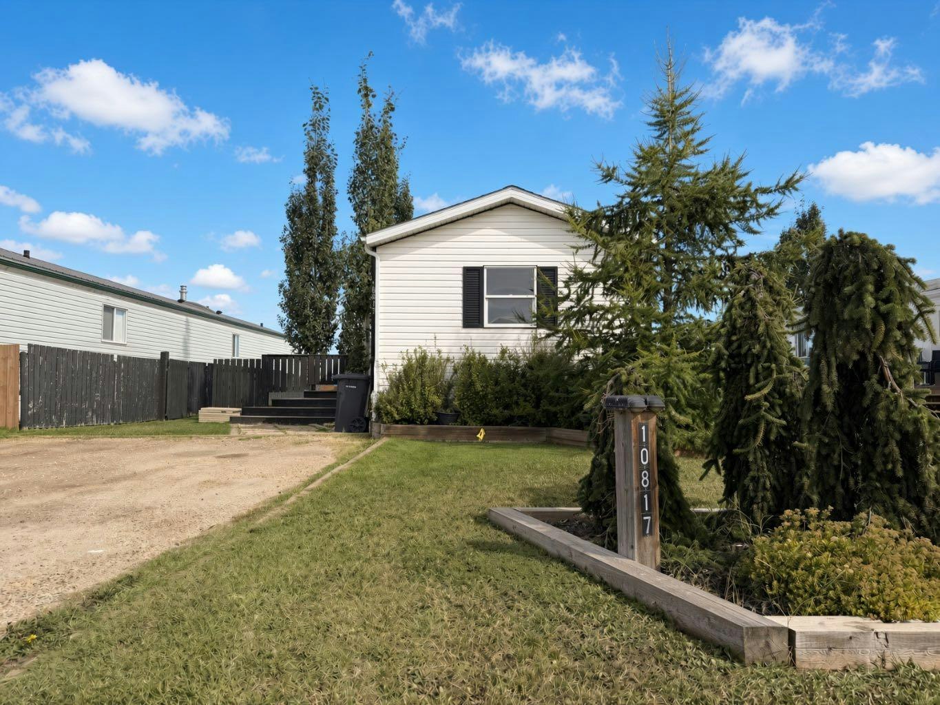 10817 97 Street, County of Grande Prairie, AB, T8X 5E3
