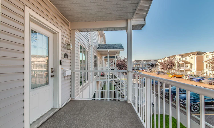 364 Northlands Pointe NE