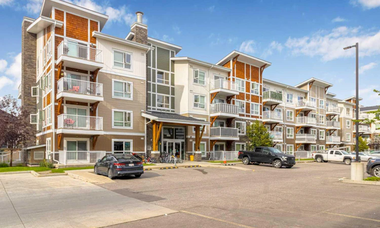 5404-302 Skyview Ranch Drive NE