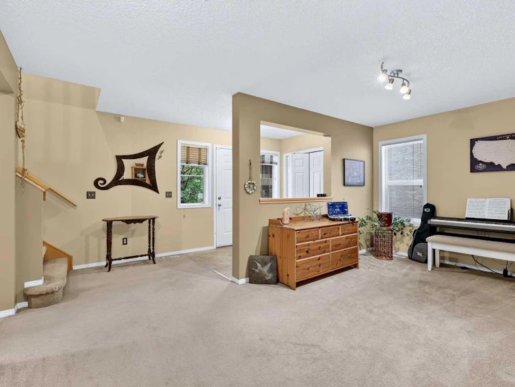14 Evergreen Common SW, Calgary, AB, T2Y 4N8 - 6