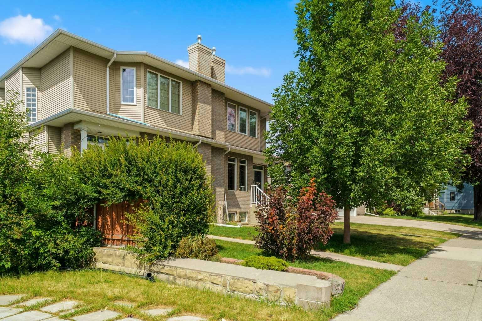 256 43 Avenue NW, Calgary, AB, T2K 0H6