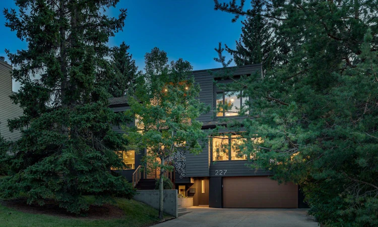 227 Pump Hill Rise SW