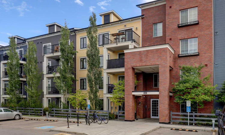 1310-99 Copperstone Park SE