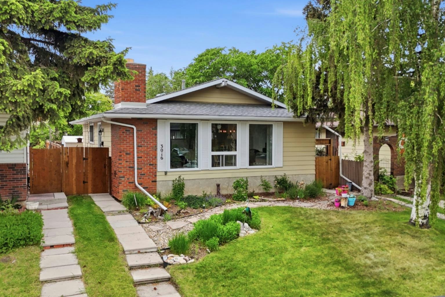 3016 Cedar Ridge Drive SW, Calgary, AB, T2S 1X6