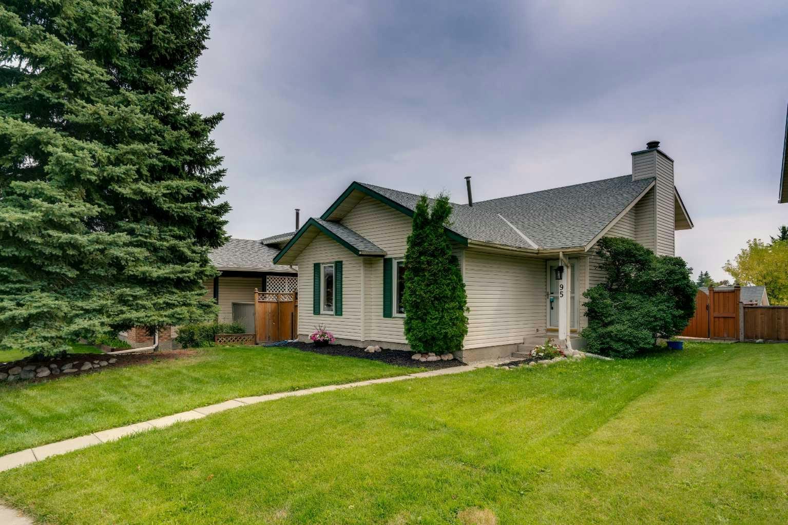 95 Shawglen Rise SW, Calgary, AB, T2Y 1Z2