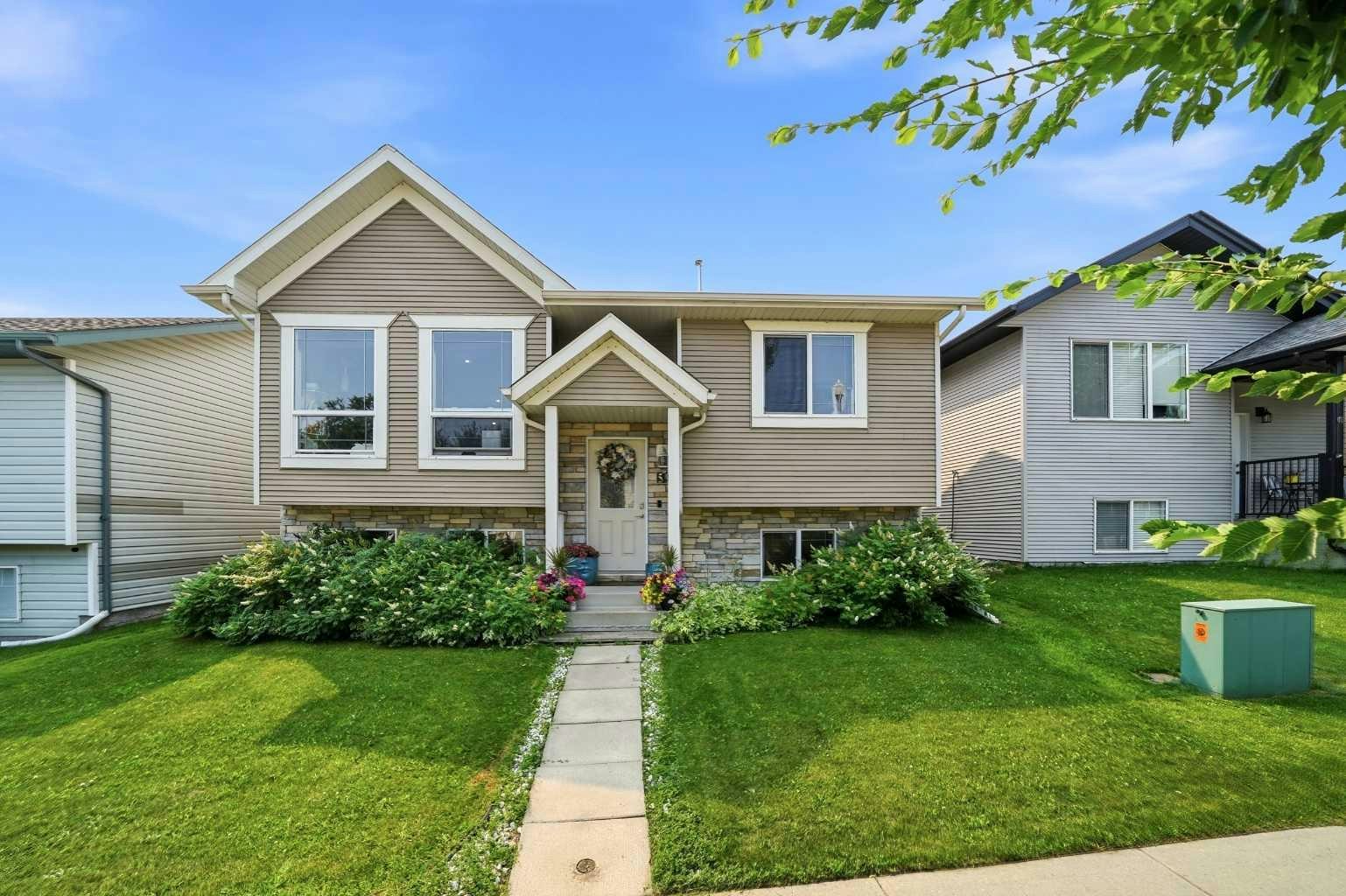 59 Wildrose Drive, Sylvan Lake, AB, T4S 2L1