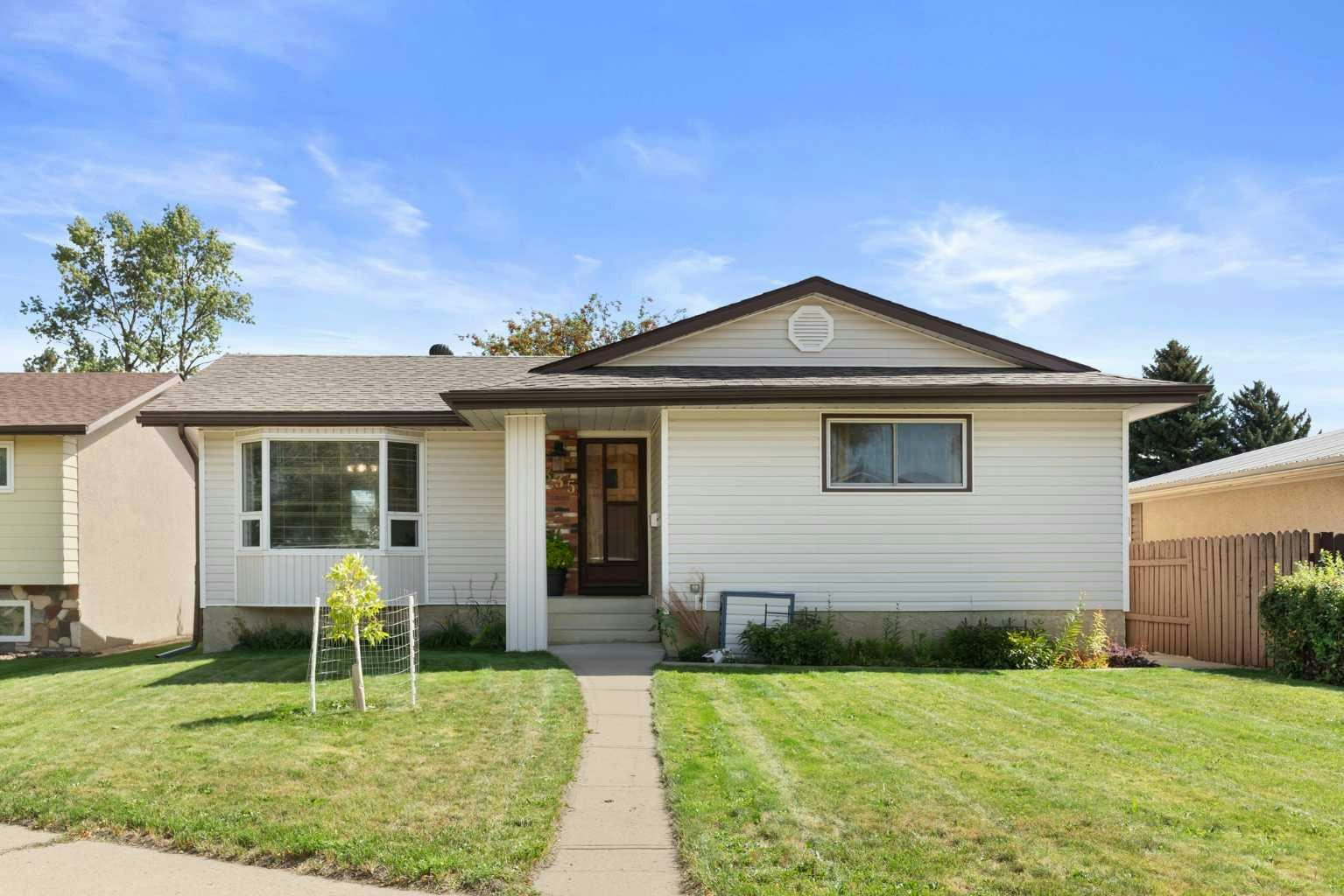 2335 Porter Place SE, Medicine Hat, AB, T1B 1E4