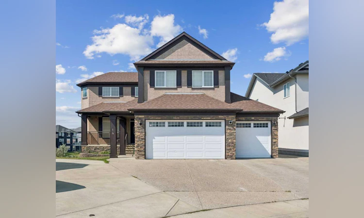 14 Taralake Cape NE