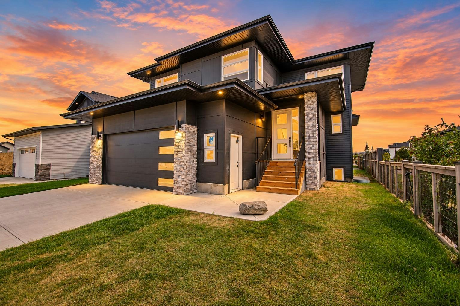 33 Thatcher Avenue, Red Deer, AB, T4P 0Y5