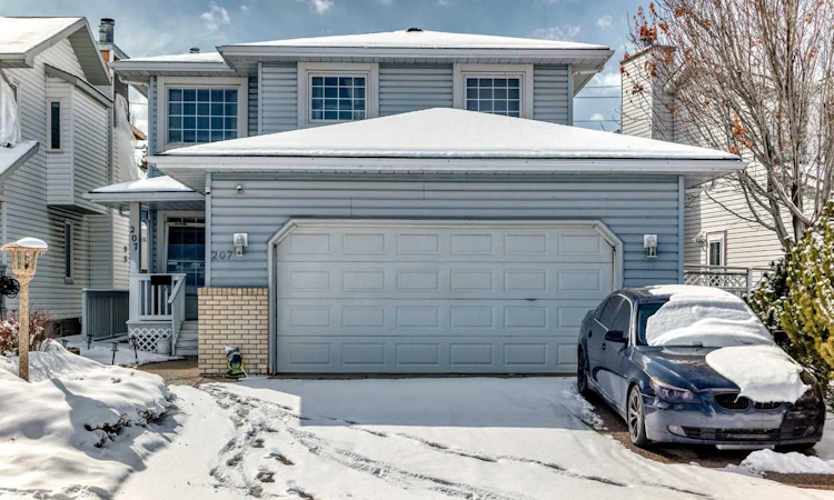 207 Eldorado Close NE