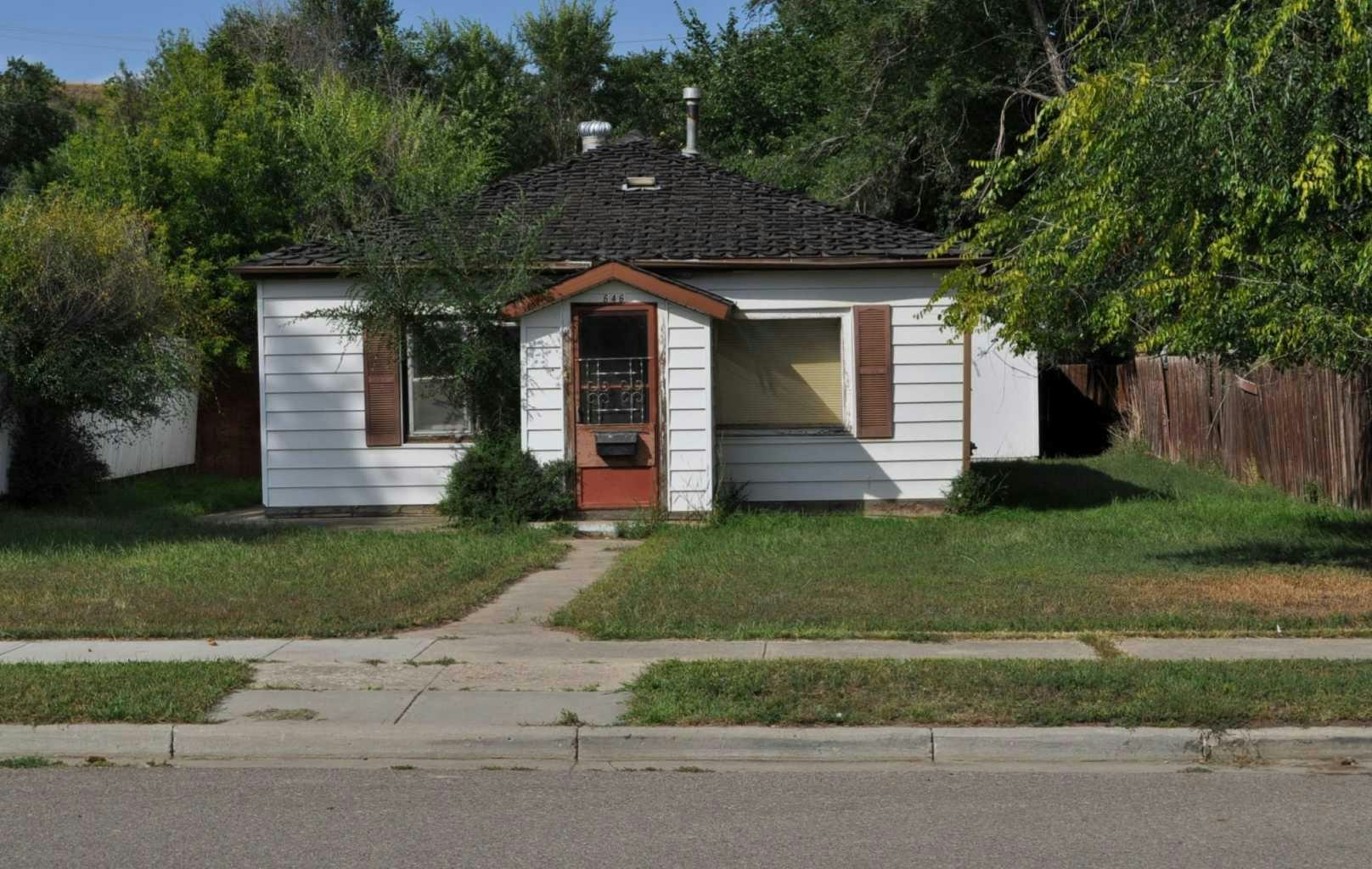 646 7 Street SE, Medicine Hat, AB, T1A 1K4