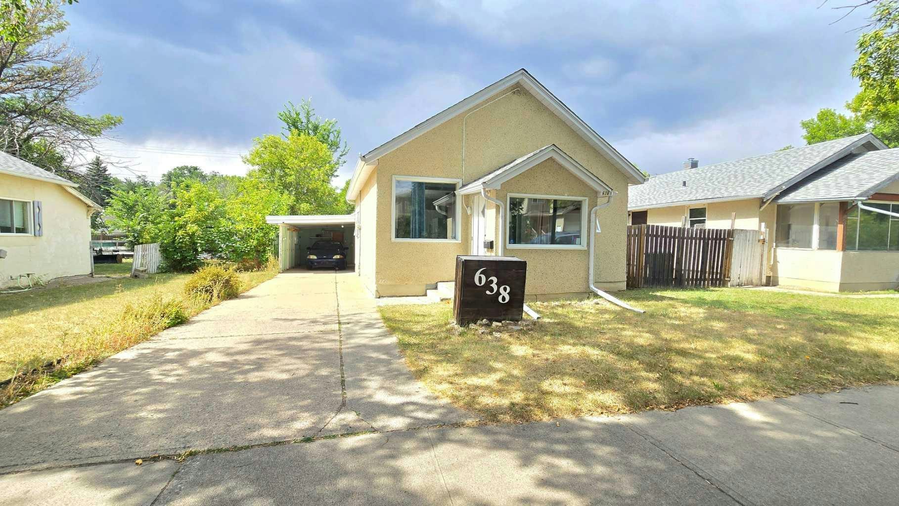 638 12a Street N, Lethbridge, AB, T1H 2J9