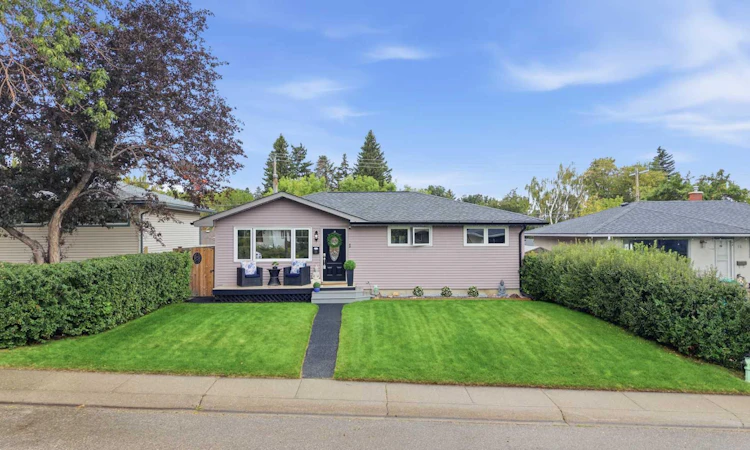 59 Ferncliff Crescent SE
