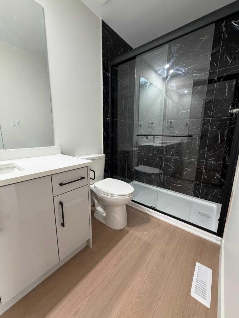 B-9403 103 Avenue, Grande Prairie, AB, T8V 1B4 - 9