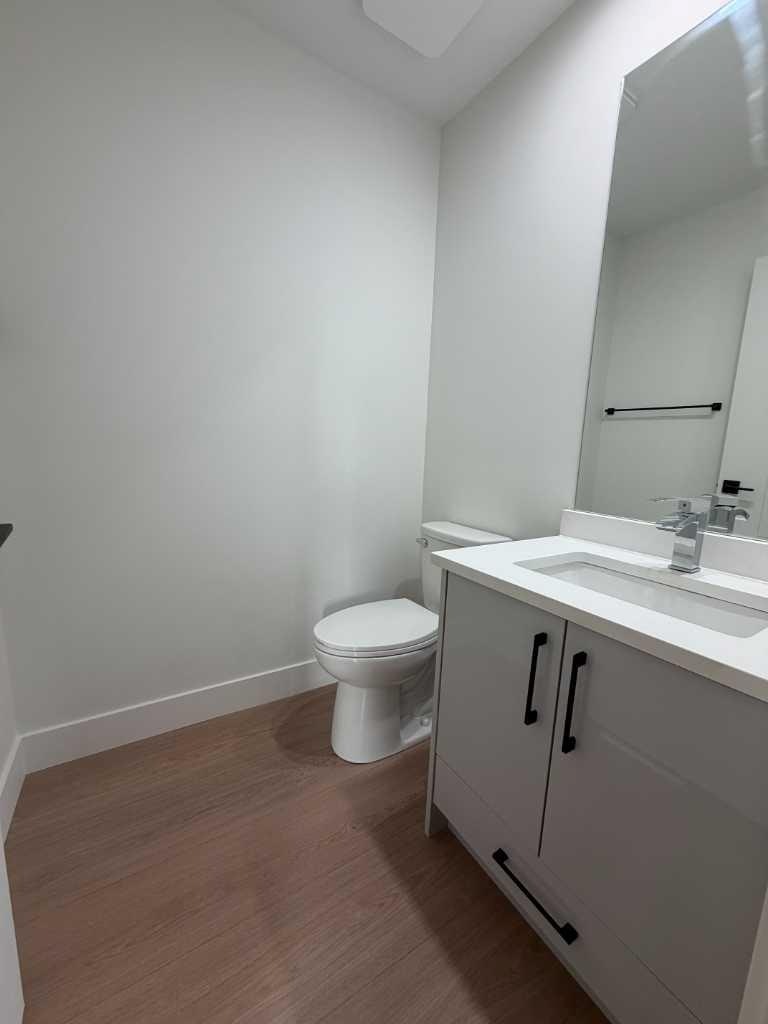B-9403 103 Avenue, Grande Prairie, AB, T8V 1B4 - 4