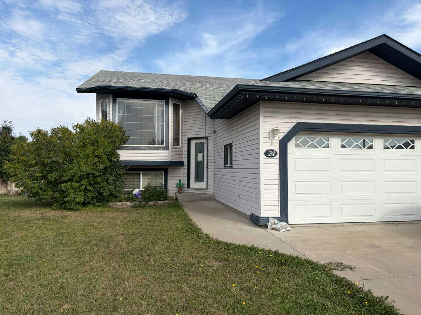 24 Pleasant Park Court W, Brooks, AB, T1R 1H3