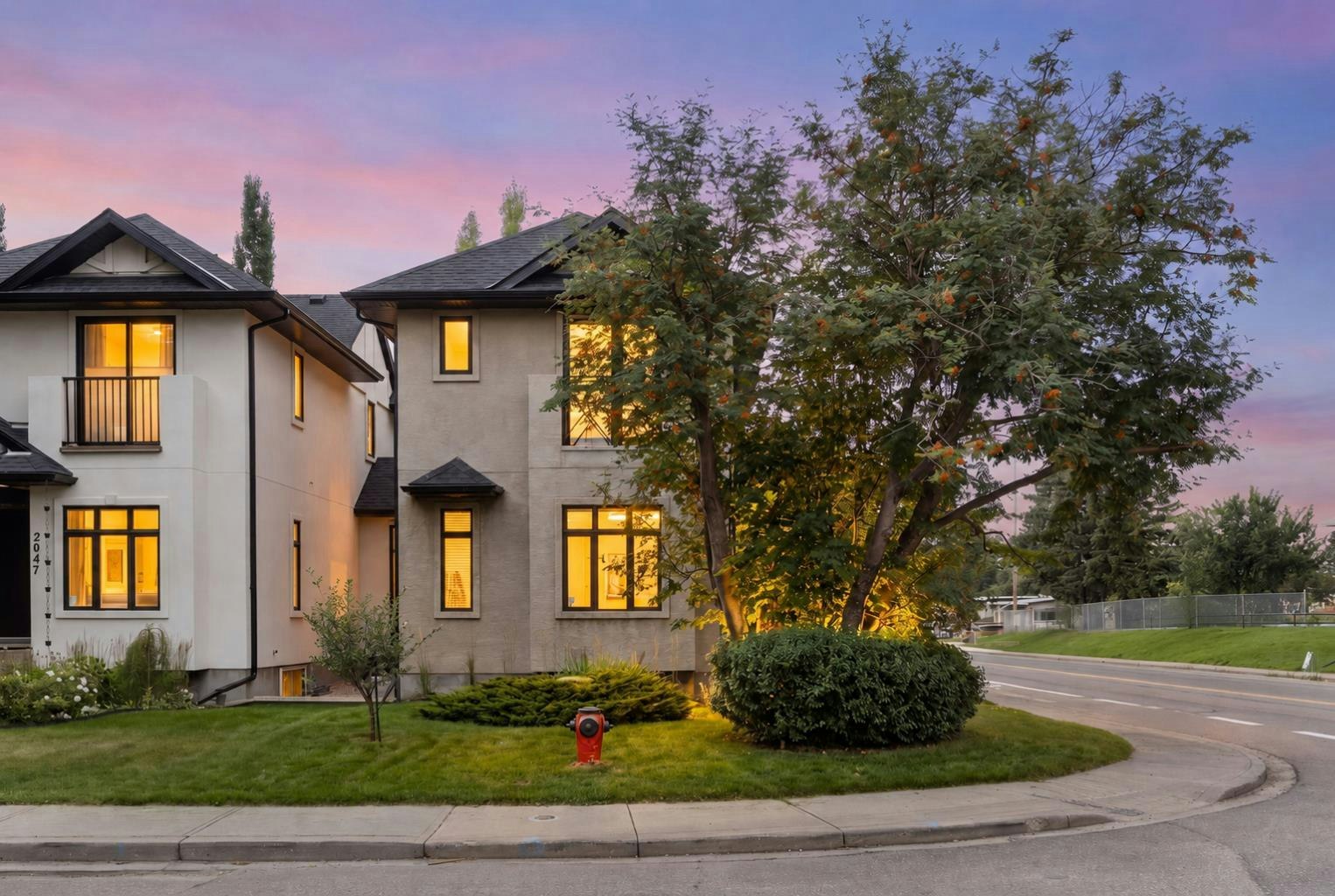 5012 20 Street SW, Calgary, AB, T2T 6N8