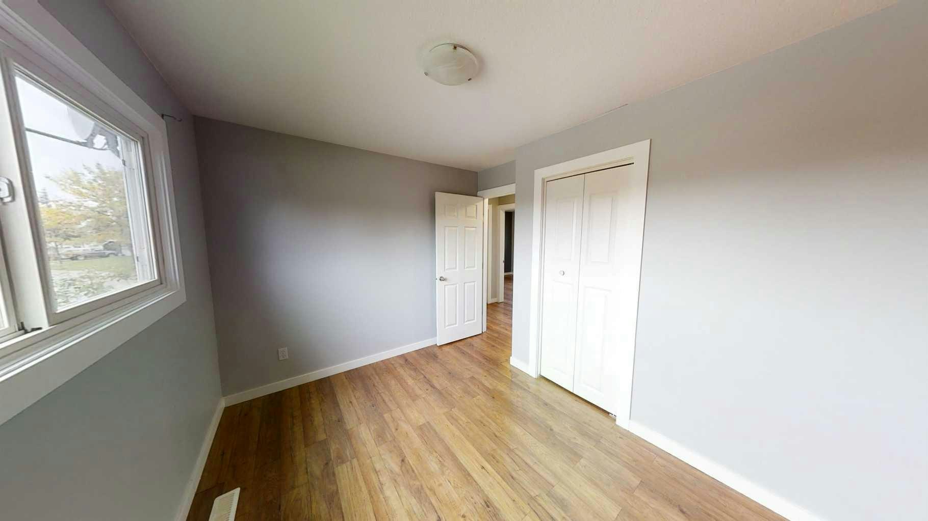 9218 104 Avenue, Grande Prairie, AB, T8V 3W6 - 7