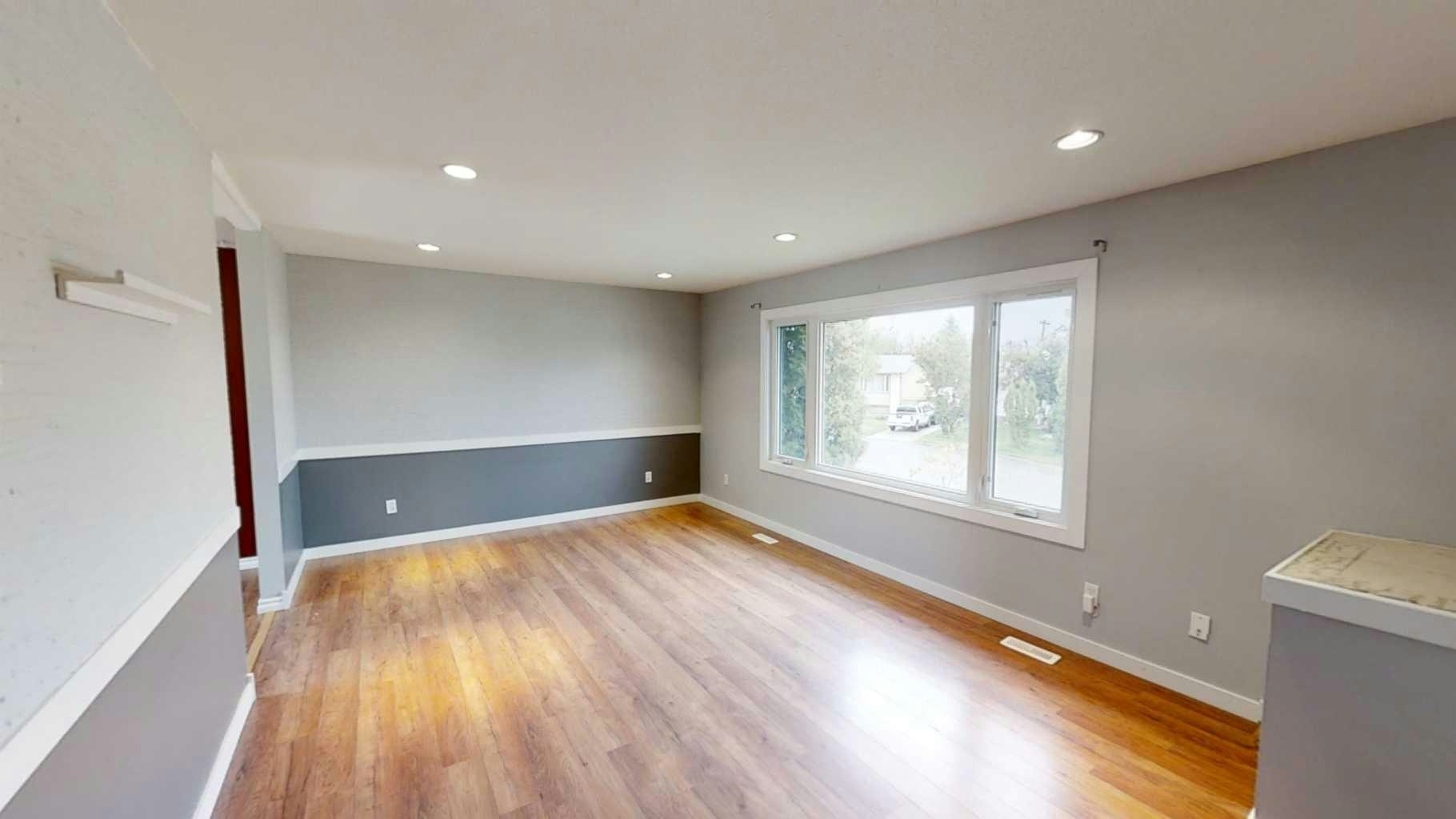 9218 104 Avenue, Grande Prairie, AB, T8V 3W6 - 2