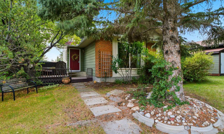 7 Glenport Road E