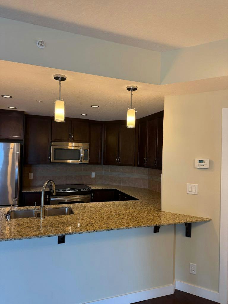 701-16 Varsity Estates Circle NW, Calgary, AB, T3A 1W9