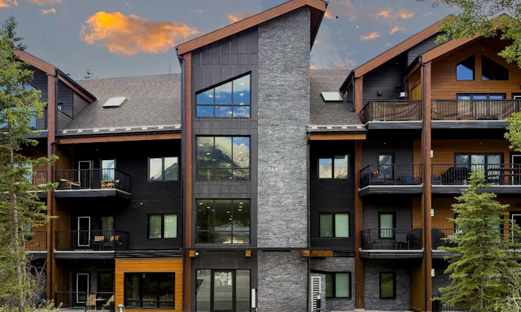 413-1730 Bow Valley Trail