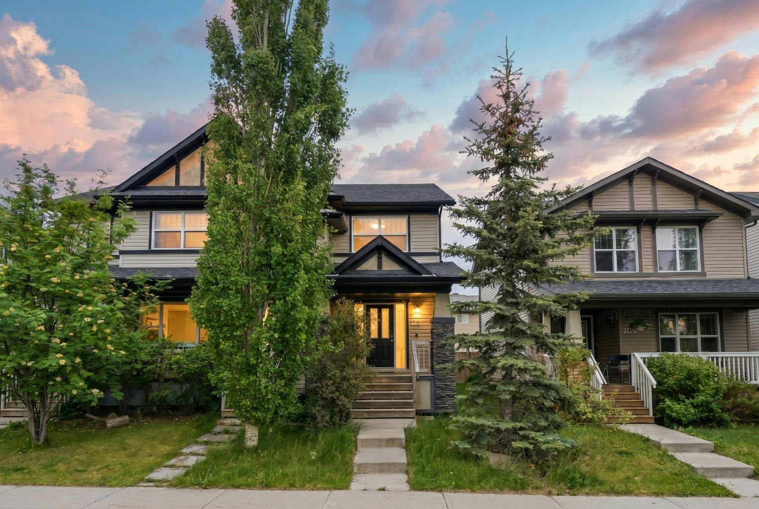 212 Panatella Drive NW, Calgary, AB, T3K 0T4