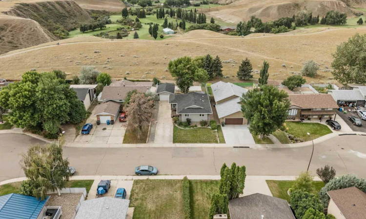 78 Seven Persons Crescent SW