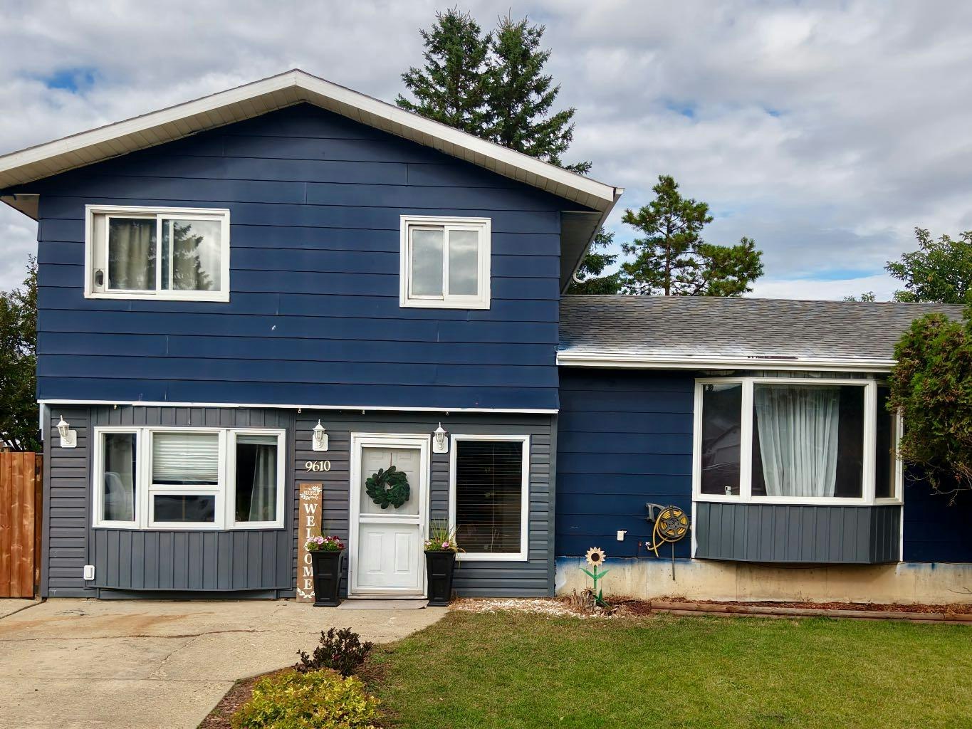 9610 74 Avenue, Peace River, AB, T8S 1E4