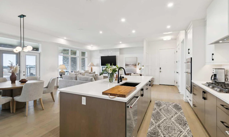301-120 Marina Cove SE