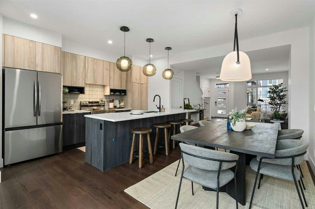 7158 Rangeview Avenue SE, Calgary, AB, T3S 0S5